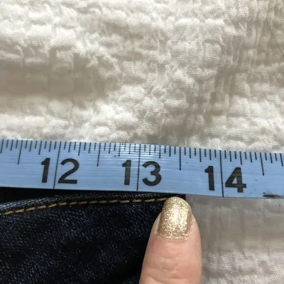 American Eagle Stretch Size 0 Dark Wash Denim Fringe Roll Cuff Jean Shorts - Picture 9 of 9